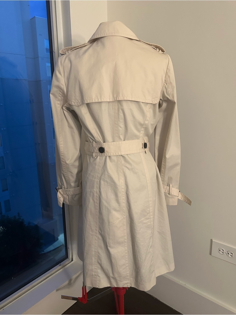 Banana Republic Cream Double-Breasted Trench Coat - Picture 2 of 6